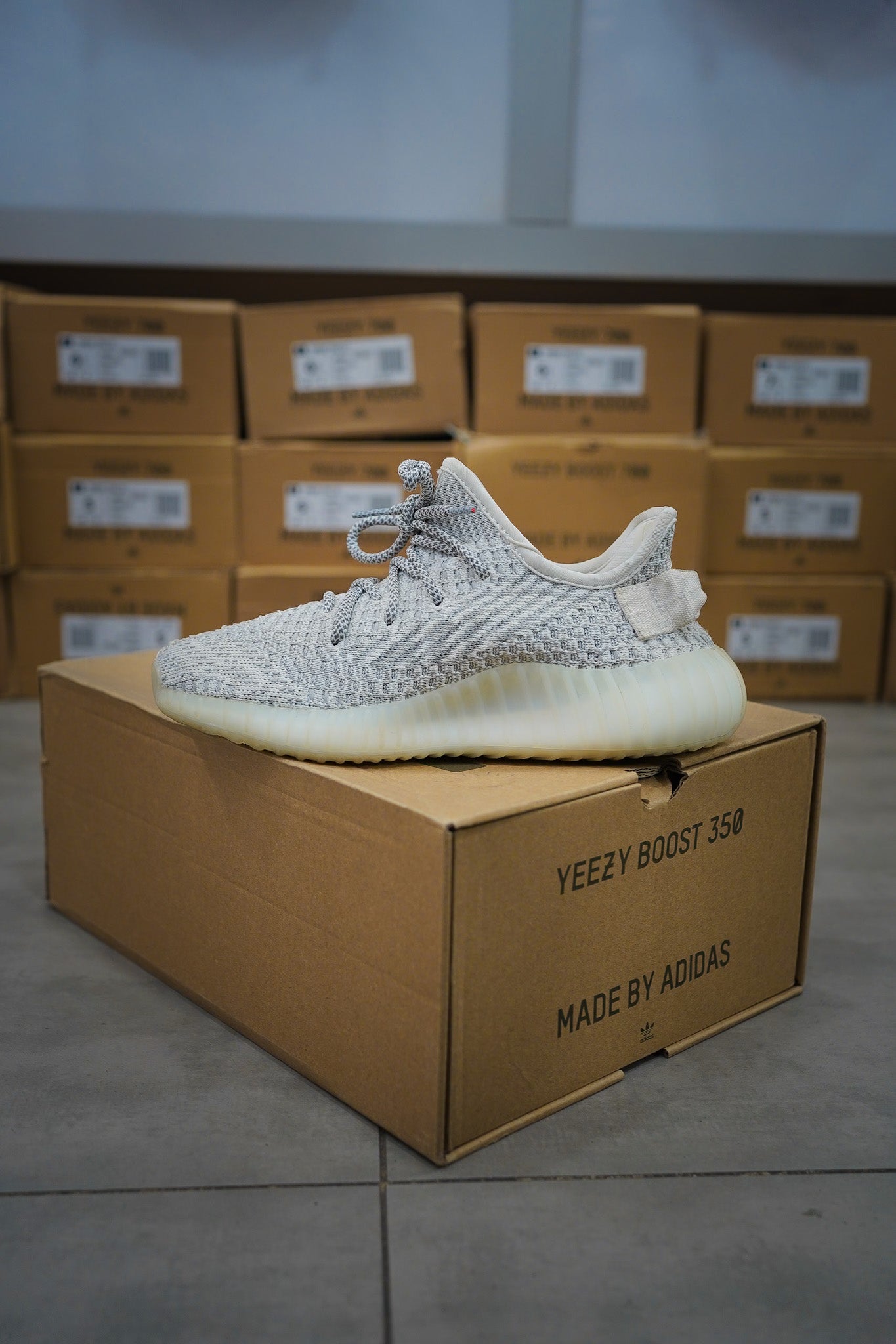 YEEZZY 350 STATIC